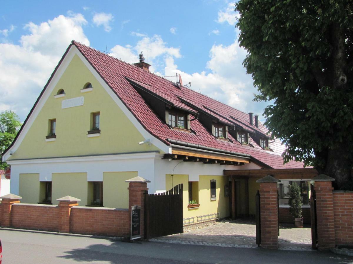 Hotel Sindleruv Dvur Krmelin Exterior foto