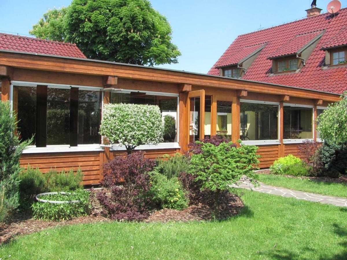 Hotel Sindleruv Dvur Krmelin Exterior foto